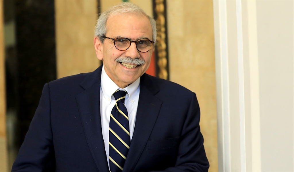 التطاول على رئيس مجلس الوزراء ممنوع