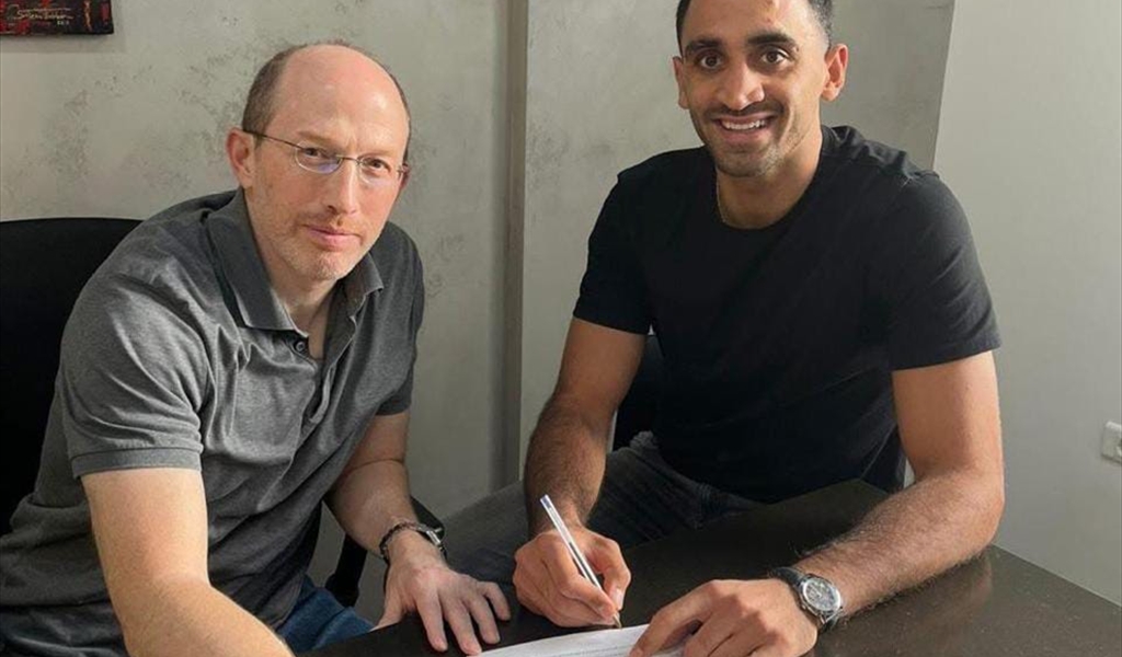 سيرجيو درويش بقميص النادي الرياضي بالادوار النهائية لبطولة لبنان وفي آسيا..