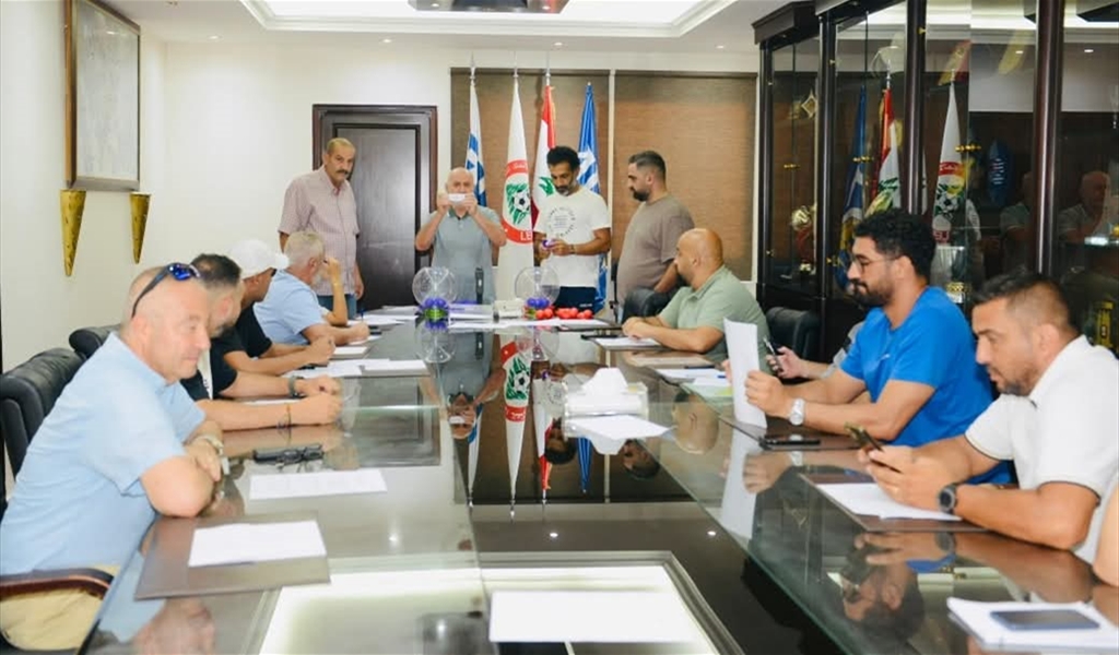 قرعة الدوري تسفر عن عرس كروي جماهيري مبكر بين الانصار والنجمة..