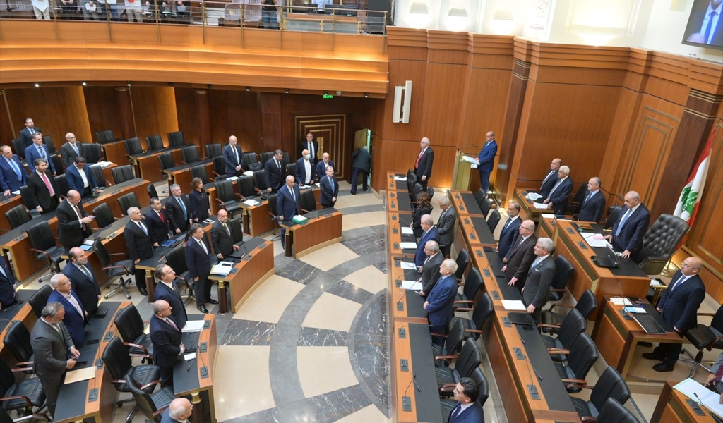 مجلس النواب والحكومة وقوفاً دقيقة صمت حداداً على روح زياد الرحباني (طلال سلمان)