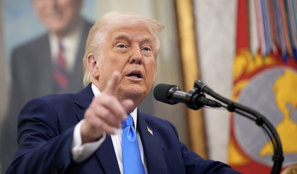 ترامب يصف شائعة وفاته بـ»الجنون»