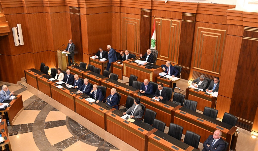 الرئيسان بري وسلام والوزراء في القاعة العامة (طلال سلمان)