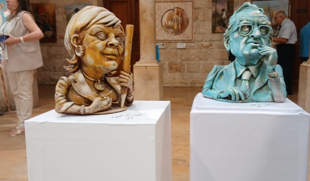 لغة بصرية نقدية تنطبق ببلاغة الخزف عن مفارقات الإنسان في أعمال  الفنان ناصر الحلبي