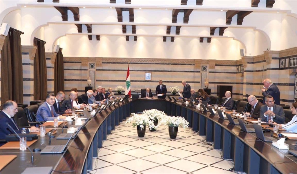 الحكومة بكل عرس لها قرص