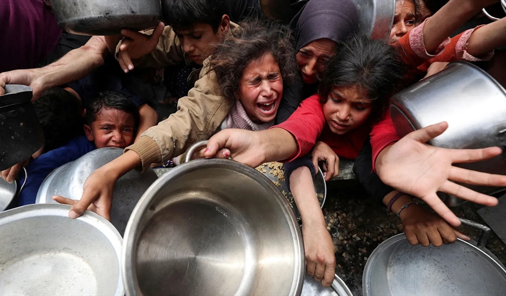 الموت جوعاً مستمر في غزة.. والعجز الدولي سيد الموقف