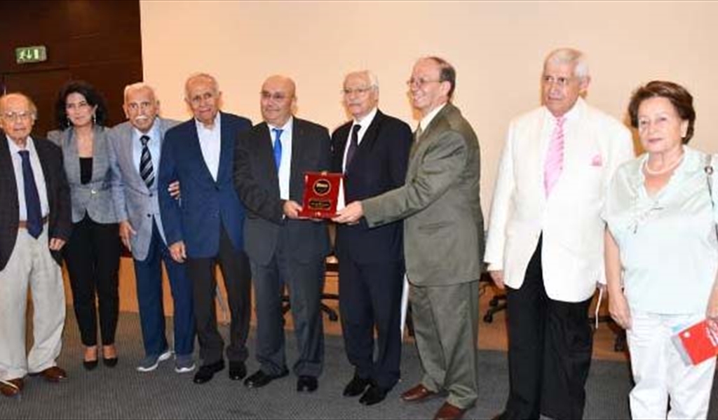 خلال تكريم العميد علي عواد