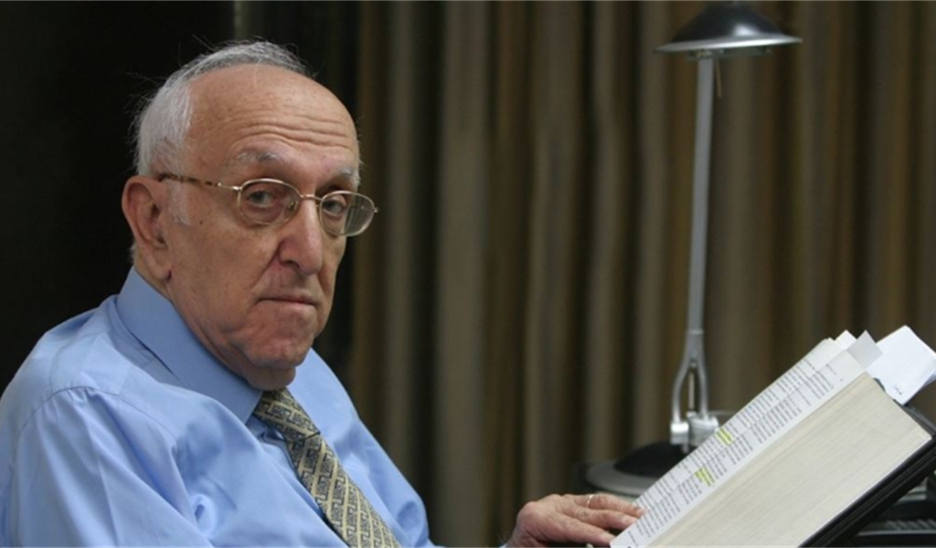 حسن الرفاعي تجربة نادرة في النزاهة والاستقامة