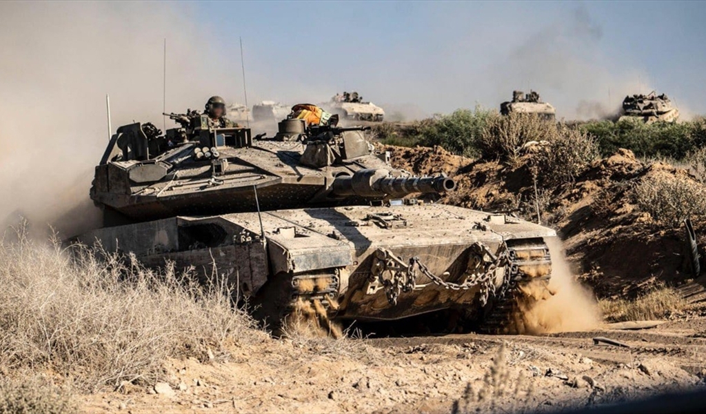 دبابات إسرائيلية تتوغل بريا خلال الهجوم على مدينة غزة
