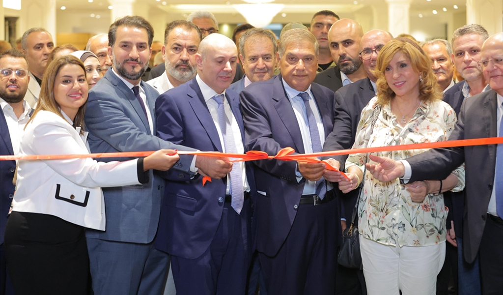 معراوي وسقلاوي خلال افتتاح المعرض