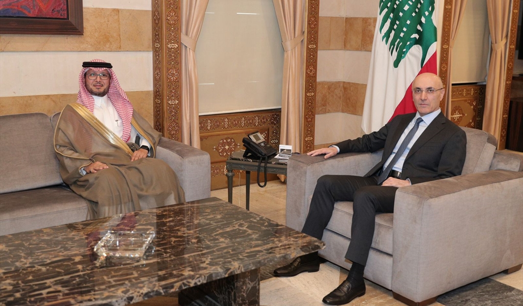 بخاري: نثمّن جهود “الداخلية” في مكافحة تهريب المخدرات