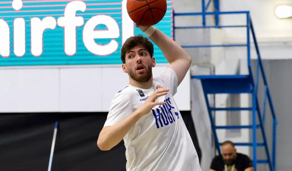 الواعد عمر عماد الجمل "يرث" التألق العائلي سلوياً