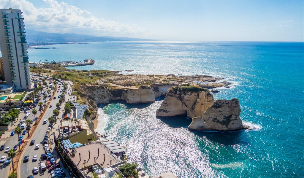 صخرة لبنان كله!