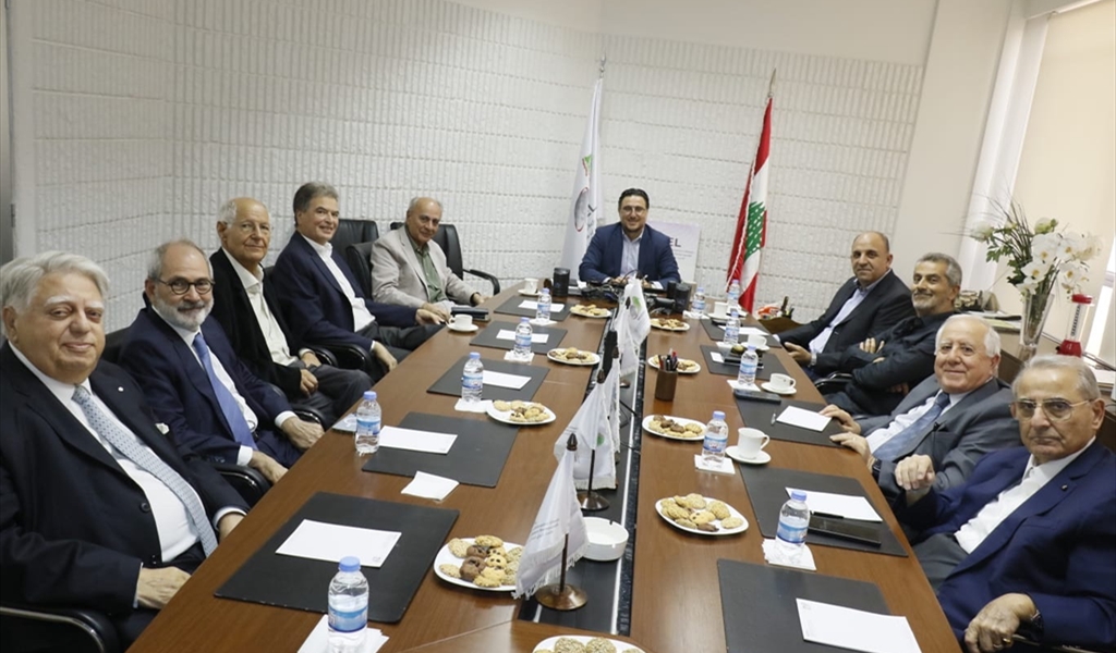 زمكحل مترئساً الاجتماع