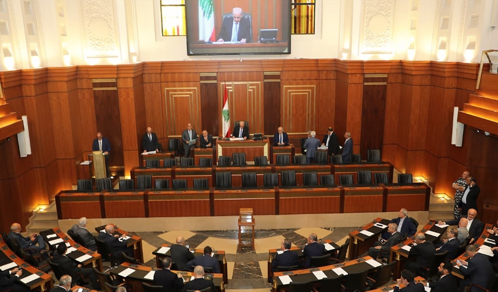 الرئيس بري مترئساً جلسة انتخاب اللجان بغياب الحكومة (محمود يوسف)