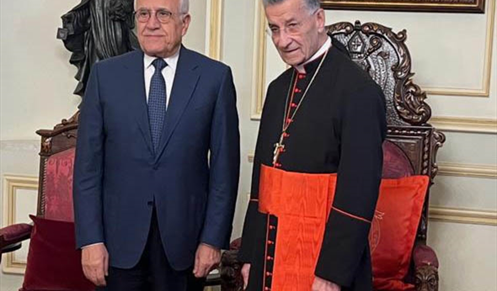 البطريرك الراعي مستقبلاً الرئيس سليمان