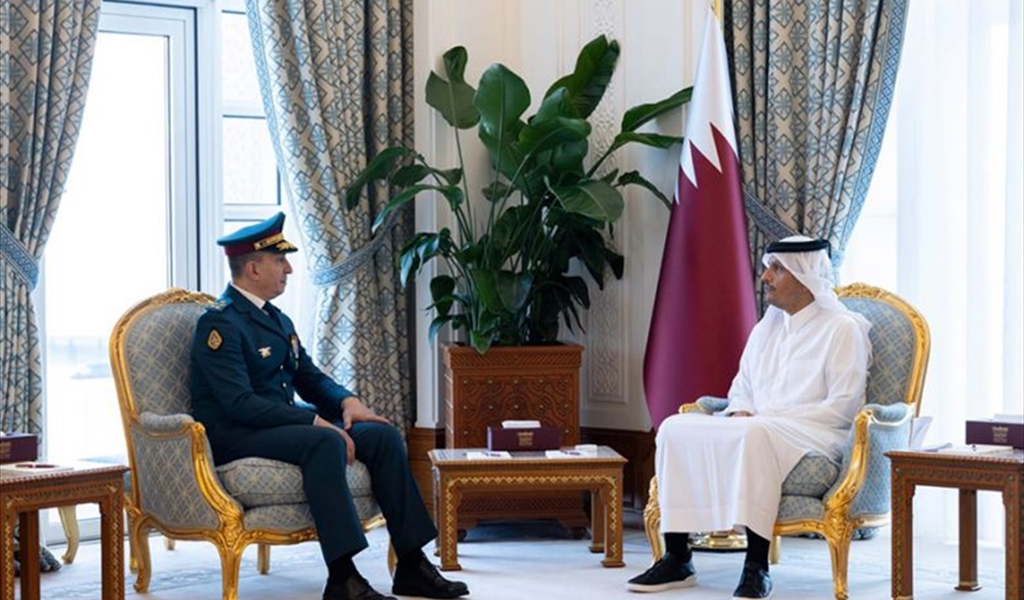 قائد الجيش خلال لقائه رئيس الوزراء وزير الخارجية القطري الشيخ محمد بن عبدالرحمن بن جاسم آل ثاني