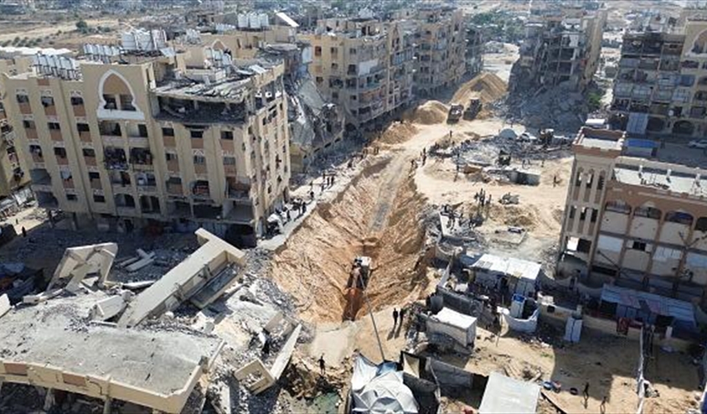 حفرة عملاقة لدفن جثامين شهداء في غزة