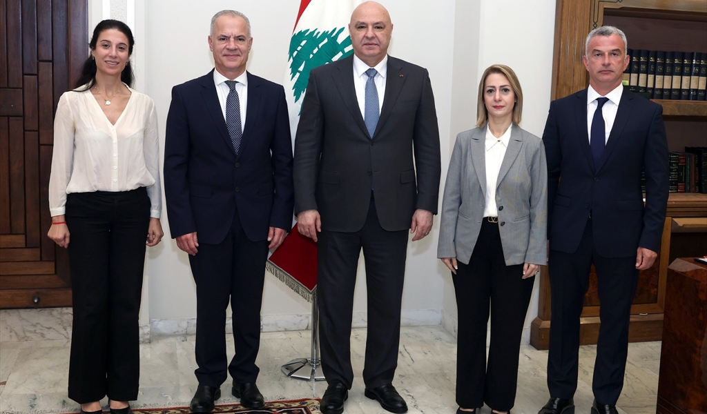 الرئيس عون خلال لقائه أربعة سفراء لبنانيين معيّنين بالخارج