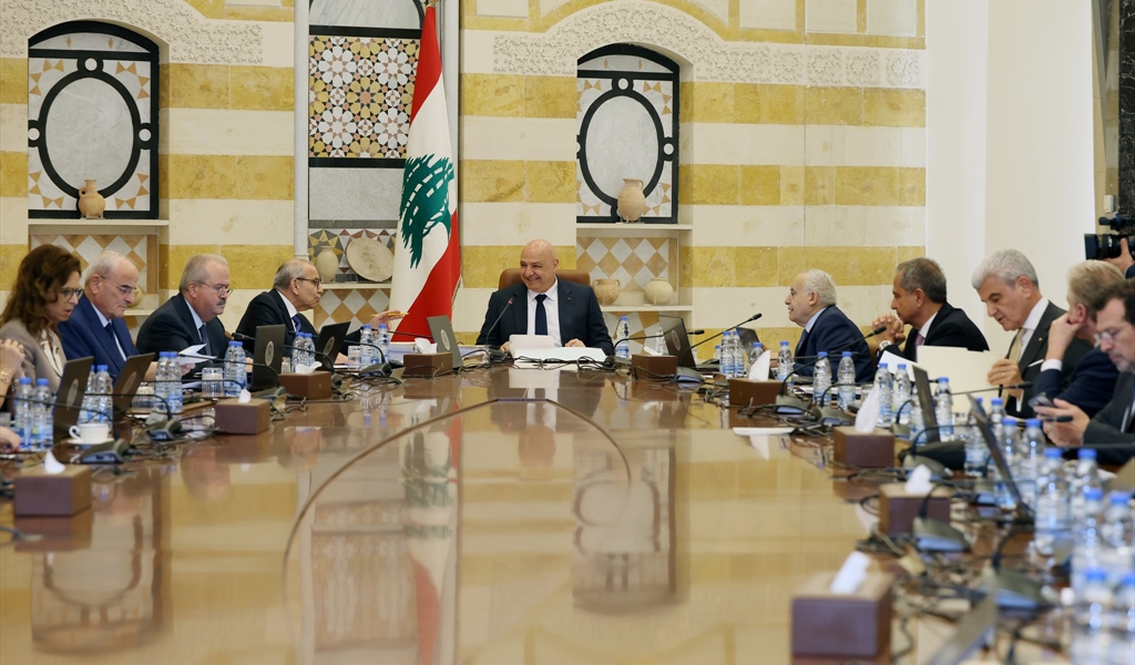 الرئيس عون مترئساً جلسة مجلس الوزراء في قصر بعبدا