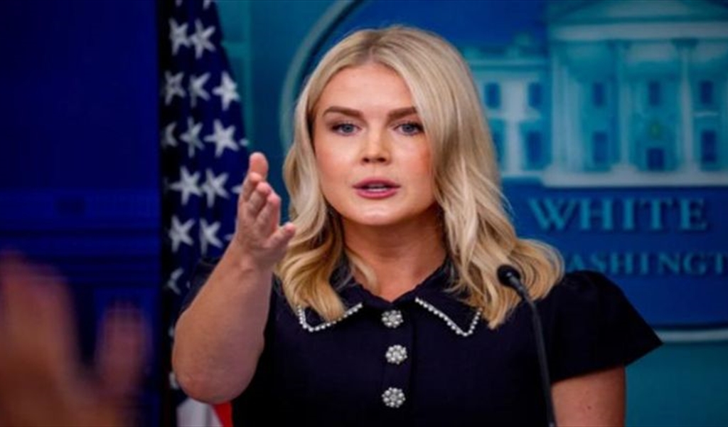 رد صادم لمتحدثة البيت الأبيض.. "أمك حددت مكان لقاء ترامب - بوتين"