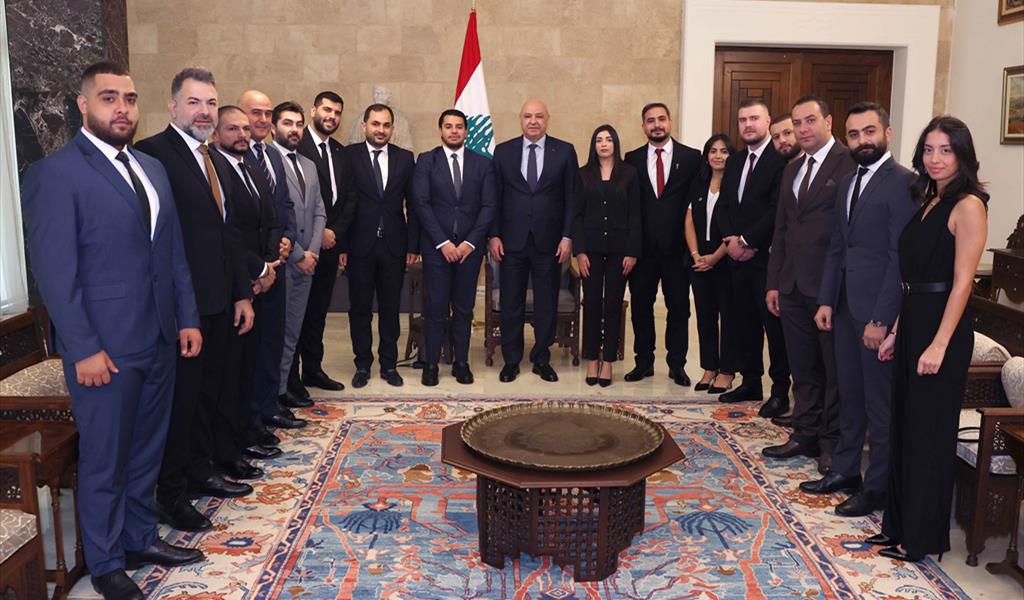 الرئيس عون مستقبلاً وفد الاحزاب الشبابية والمنظمات الطلابية