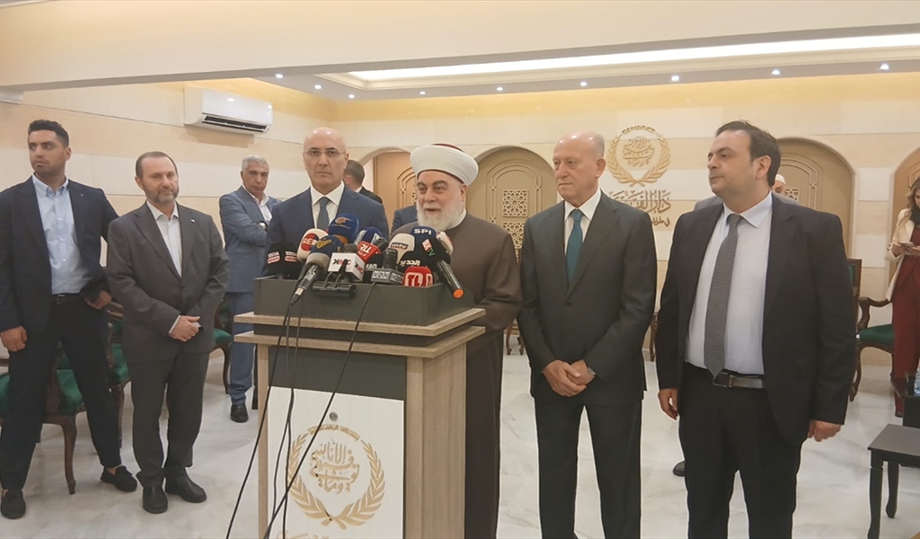 المفتي إمام: نثمن زيارة الوزير الحجار لدار الفتوى وحرصه على قضايا الناس