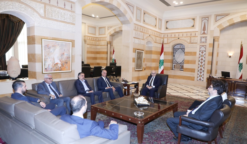 الرئيس سلام مع نواب الاعتدال الوطني ( محمود يوسف)