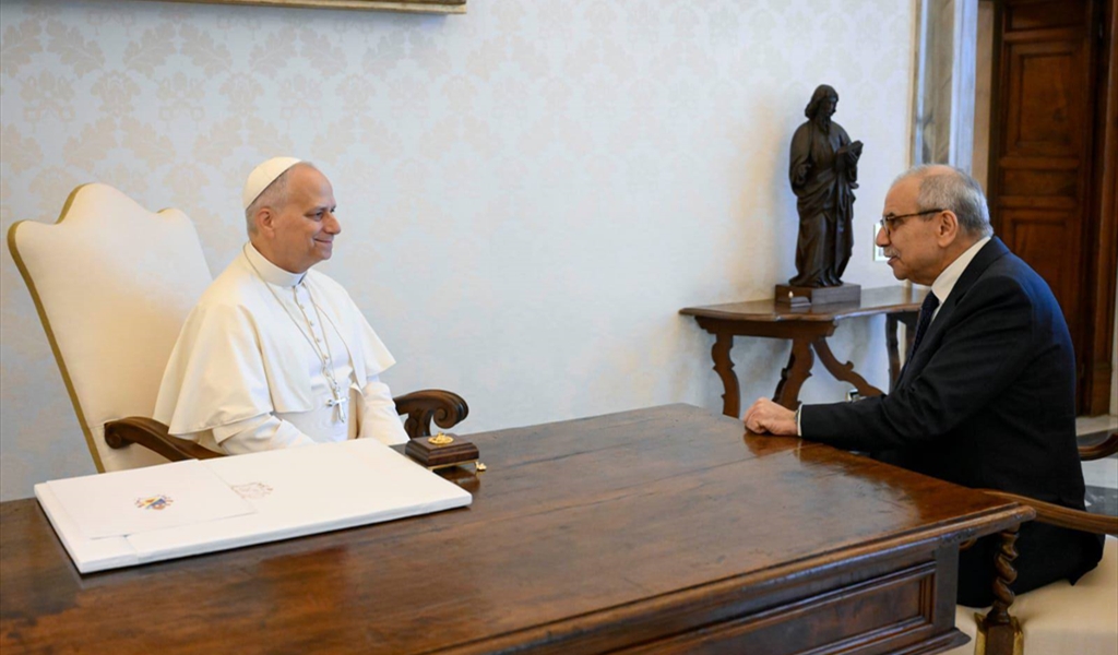 البابا لاوون الـ 14 مستقبلاً الرئيس سلام