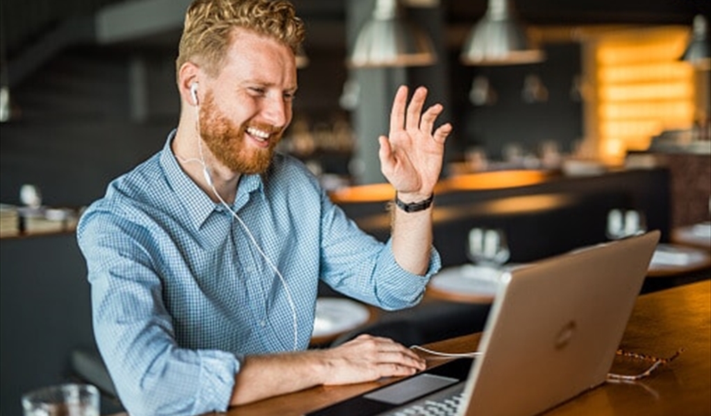 ما قصة موجة الوعظ والإرشاد على مواقع التواصل؟