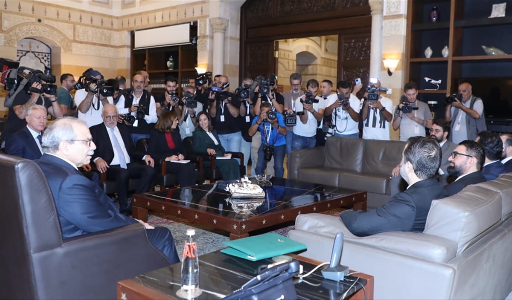 لقاءات لبنانية – سورية رفيعة في السراي الحكومي برئاسة نواف سلام