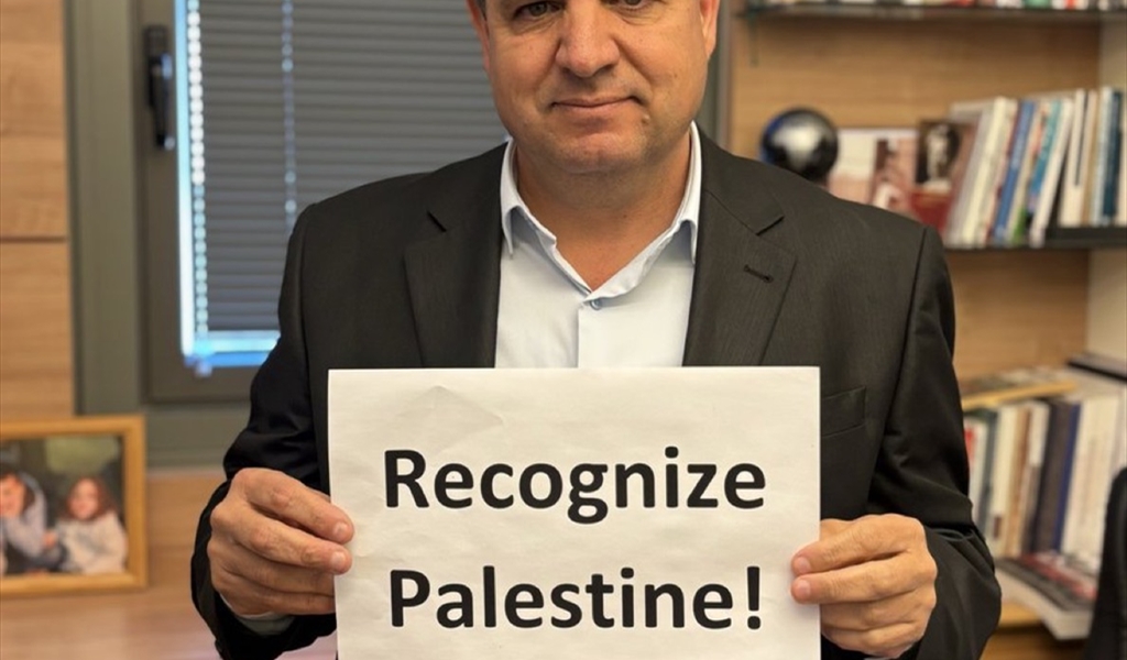 النائب أيمن عودة: لهذا طردوني من كلمة ترامب في الكنيست