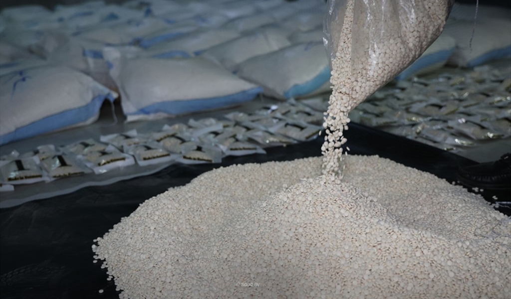 سوريا… ضبط 11 مليون حبة كبتاغون آتية من لبنان!