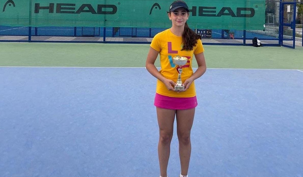 انجاز دولي للاعبة التنس اللبنانية الناشئة ماريا الحشّاش في دبي