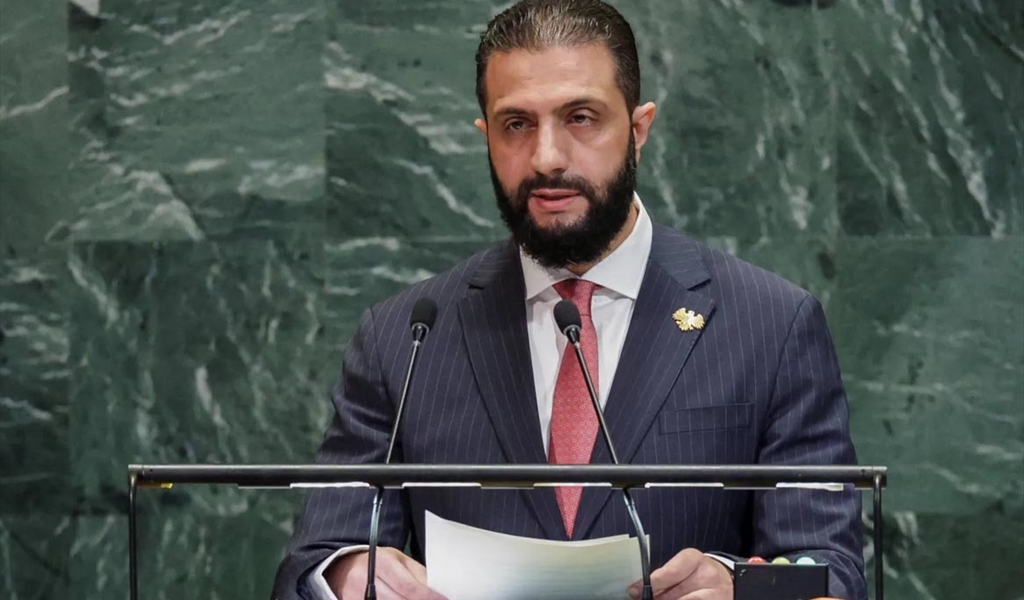 مجلس الأمن يرفع العقوبات عن الشرع.. ونفي سوري للقاعدة الأميركية