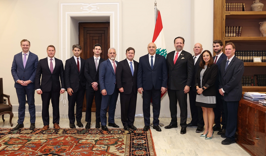 الرئيس عون متوسطاً غوركا وهيرلي، ووفد الخزانة الاميركية في بعبدا مساء أمس