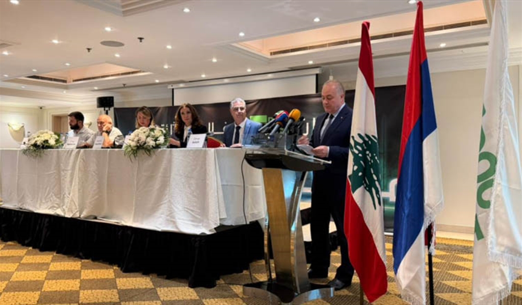 السفير الروسي يلقي كلمته