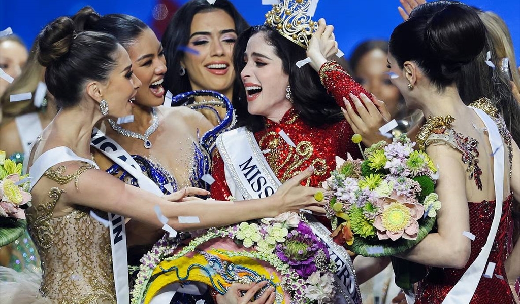 فاطمة بوش.. من ضحية تنمُّر إلى ملكة جمال الكون