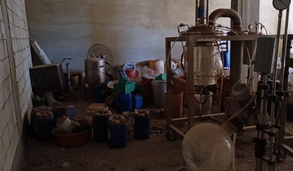 عملية نوعية للجيش... ضبط معمل لإنتاج الكبتاغون في بلدة القصر!