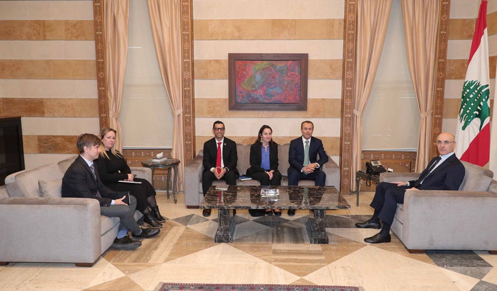 الوزير الحجار خلال اللقاء مع الوفد الأممي