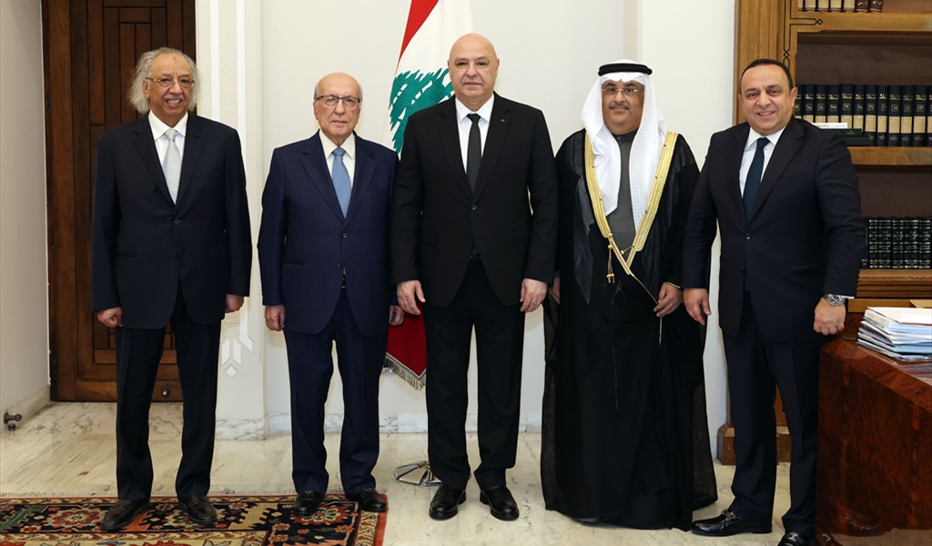 رئيس الجمهورية يتوسط وفد لجنة اتحاد المصارف العربية