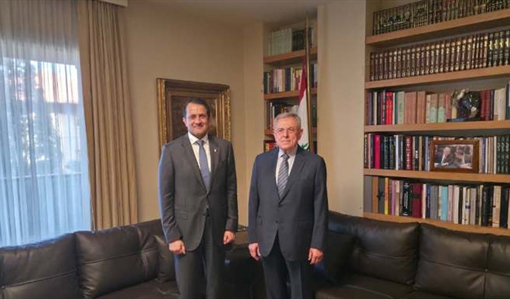 الرئيس السنيورة مع السفير الشيخ سعود
