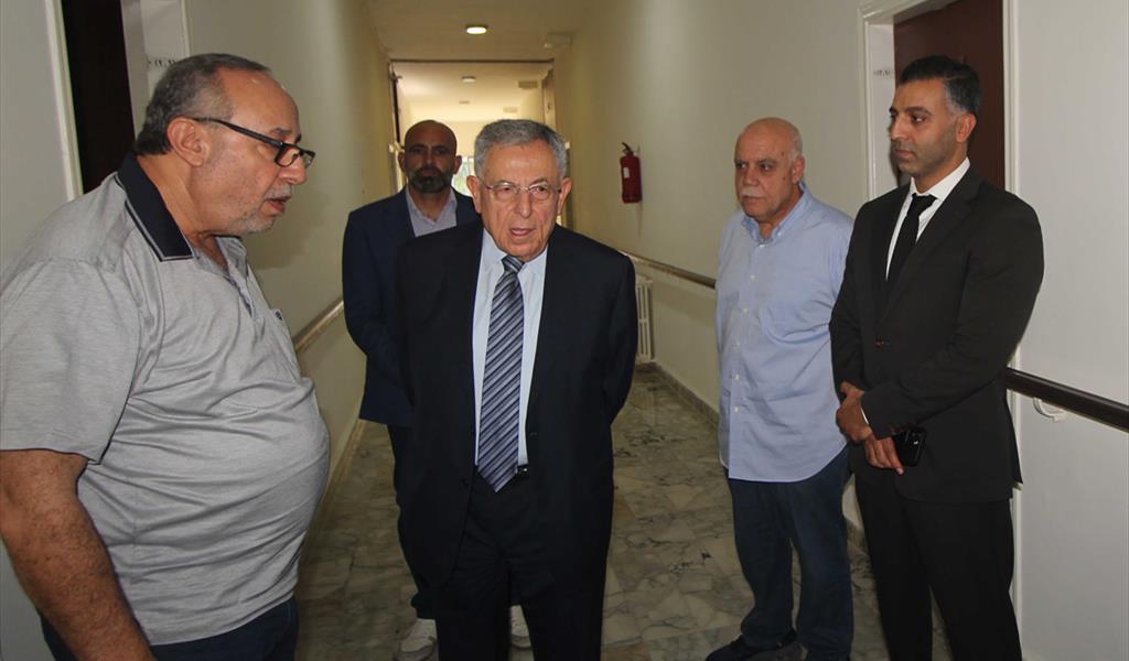 الرئيس السنيورة خلال الجولة