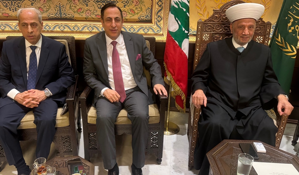 المفتي دريان مستقبلاً سفير لبنان في ماليزيا واللواء الخير
