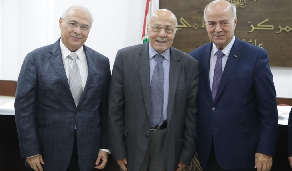 القاضي غانم والوزير السابق خالد قباني ورئيس المركز الإسلامي المهندس علي عساف