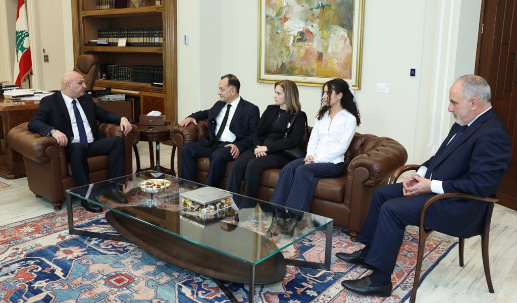 عائلة إيليو في بعبدا... عون: التحقيقات مستمرّة حتى جلاء الحقيقة