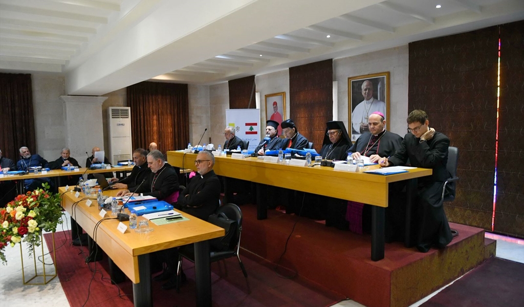 البطريرك الراعي مترئساً أعمال الدورة