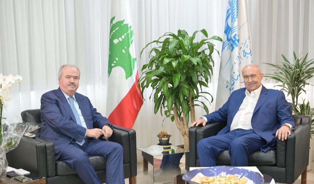 الوزير جابر مستقبلاً مخزومي