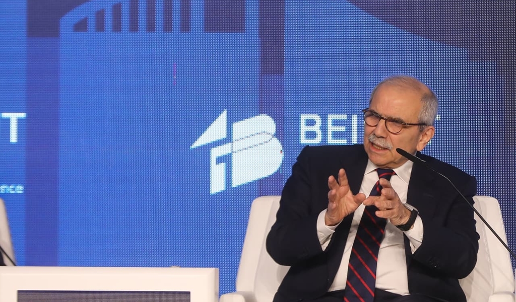 الرئيس سلام متحدثاً في اختتام المؤتمر (محمود يوسف)