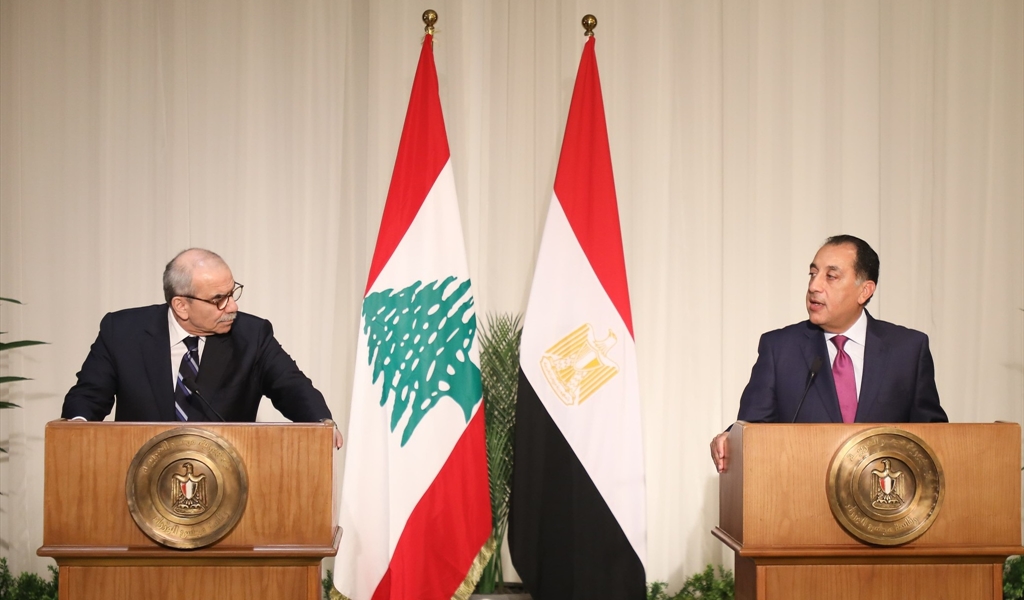 الرئيس سلام مع نظيره المصري خلال المؤتمر الصحافي المشترك