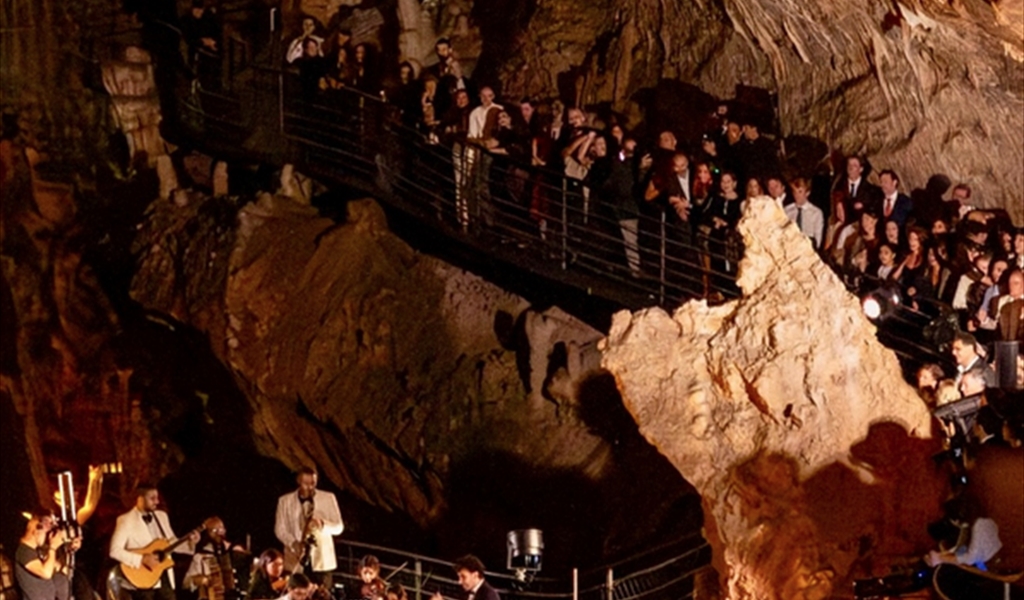 حفل زفاف في مغارة جعيتا «يثير» غضب اللبنانيين